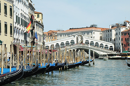 Rialtobrücke. Venedig