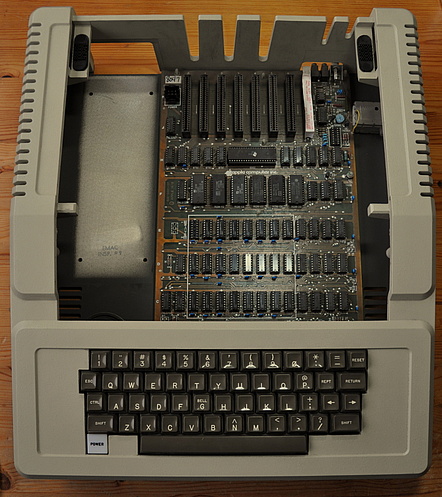 Apple II Europlus, lid open, before dishwashing it